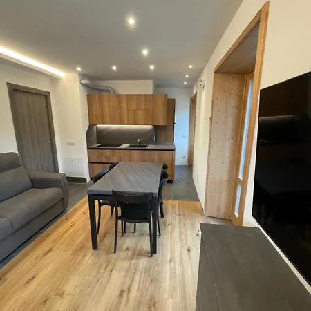 公寓 Trilocale Nel Centro Storico Di *