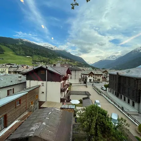 Trilocale Nel Centro Storico Di